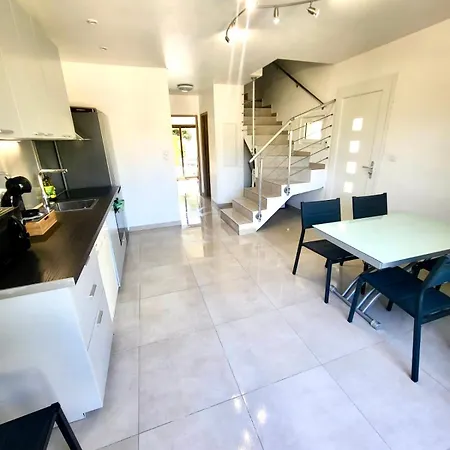 Neuve Climatisee 3 Jardin Parking *